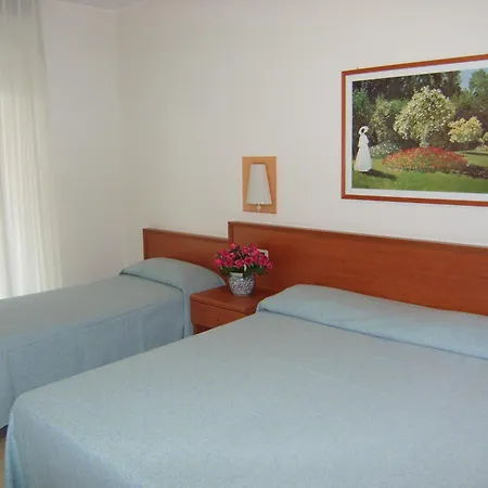 Apartmanhotel Torre Del Mar Alba Adriatica