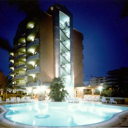 Torre Del Mar Apartahotel 4*