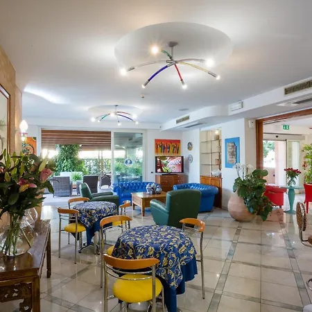 Apartmanhotel Torre Del Mar 4*