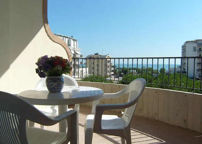 Hotel apartamentowy Torre Del Mar