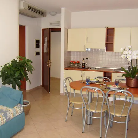 Torre Del Mar Hotel apartamentowy