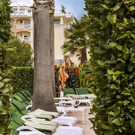 Torre Del Mar Lejlighedshotel Alba Adriatica