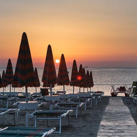 Hotel apartamentowy Torre Del Mar Alba Adriatica